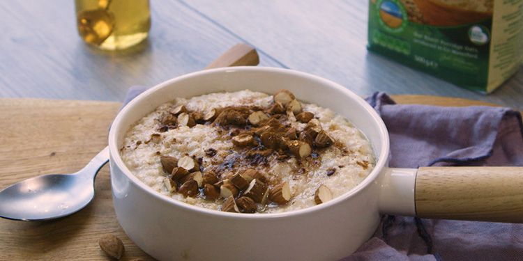 Flahavan's Recipes - Cinnamon Almond Porridge