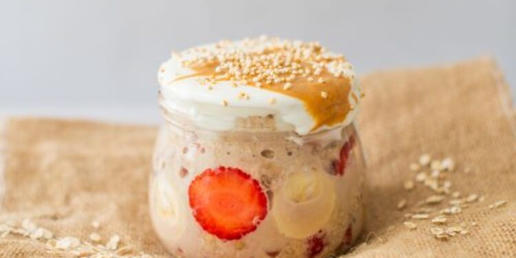 Banana & Strawberry Overnight Oats 2